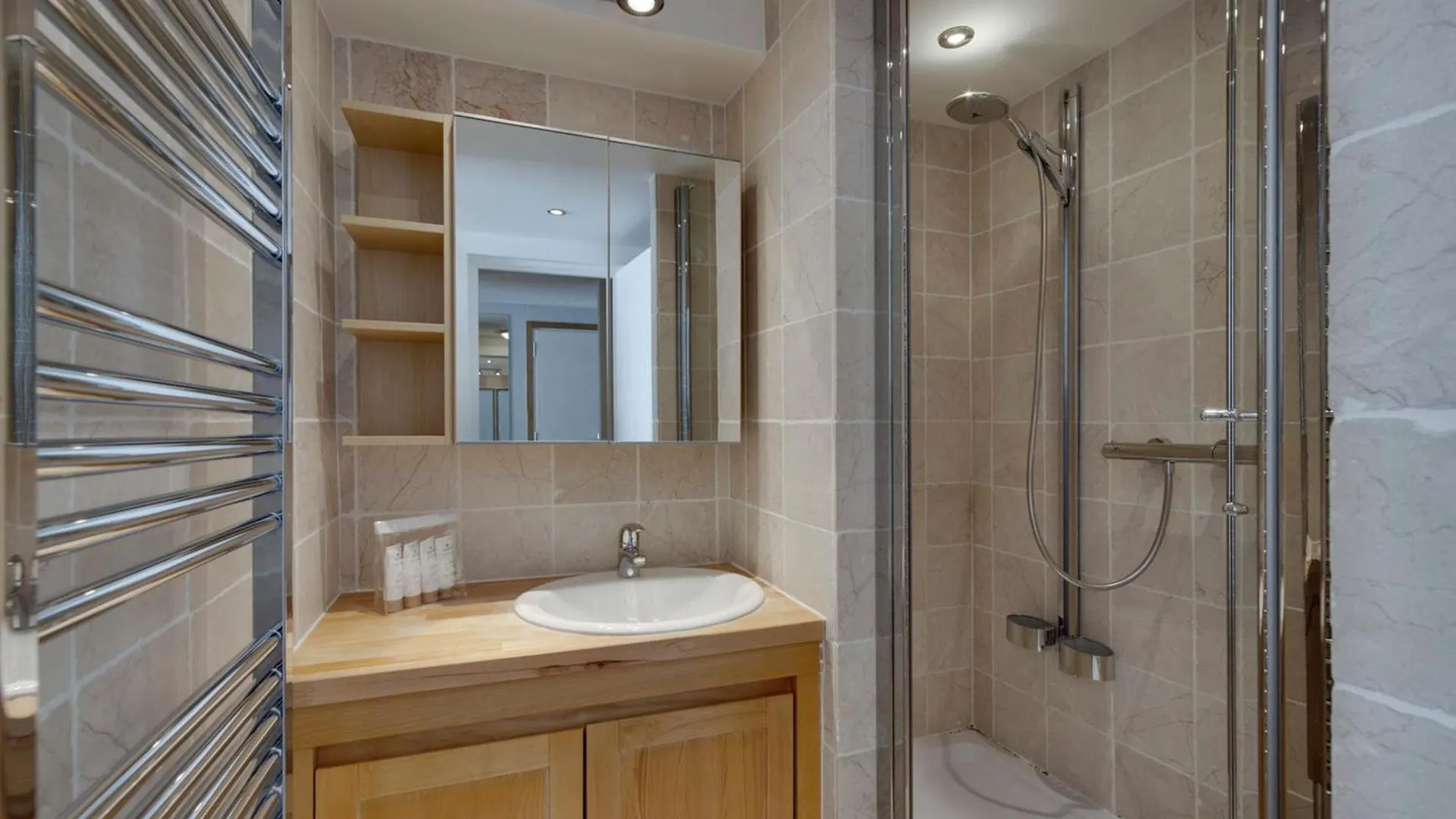 Superbe Appartement Au Coeur De Tignes, 4 Pieces, 6 Personnes, Pieds Des Pistes, Balcon, Wifi Inclus - Fr-1-641-46
